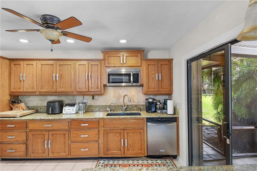 11266 Southwest Meadowlark Circle Stuart, FL 34997 - Photo 22 of 66