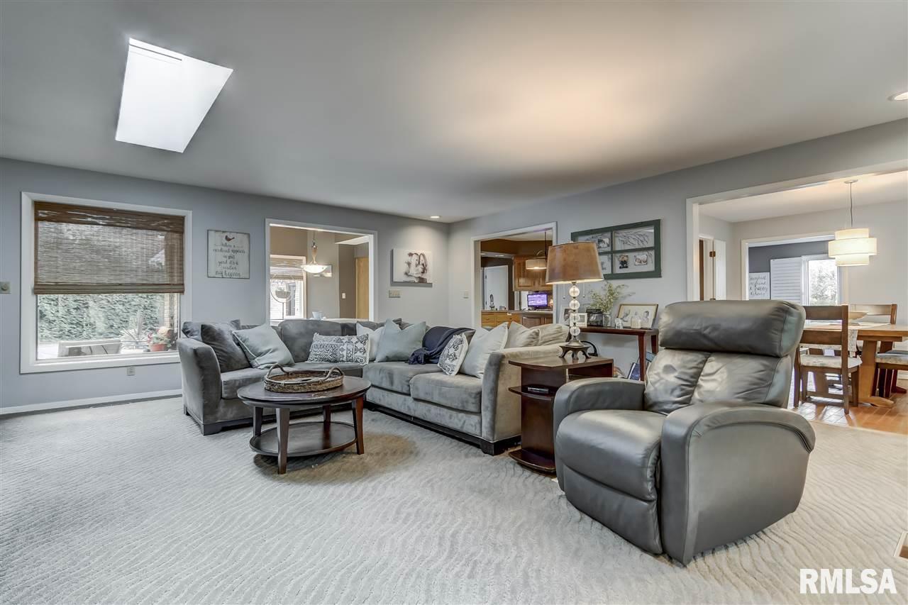 3 Bridge Terrace Springfield, IL 62704 - Photo 12 of 36