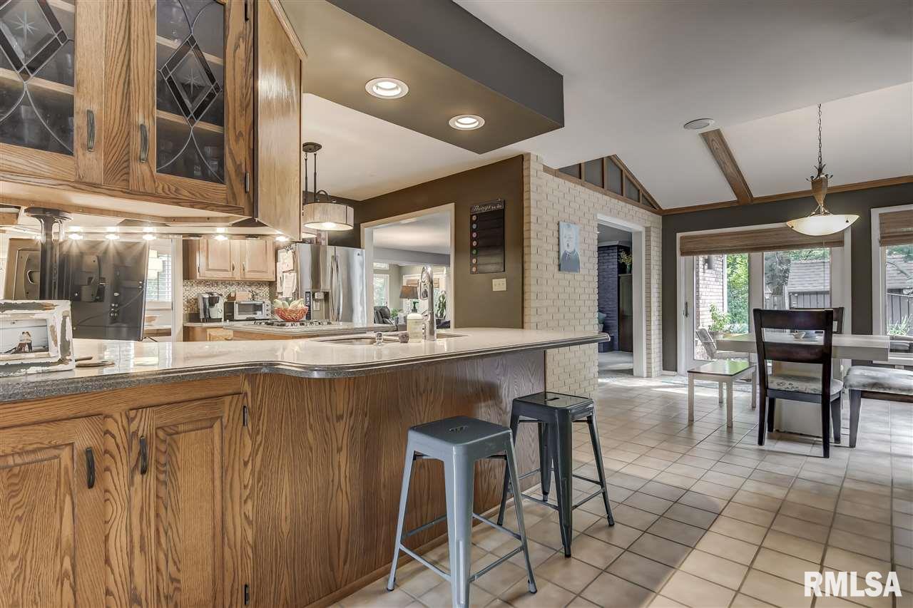 3 Bridge Terrace Springfield, IL 62704 - Photo 8 of 36