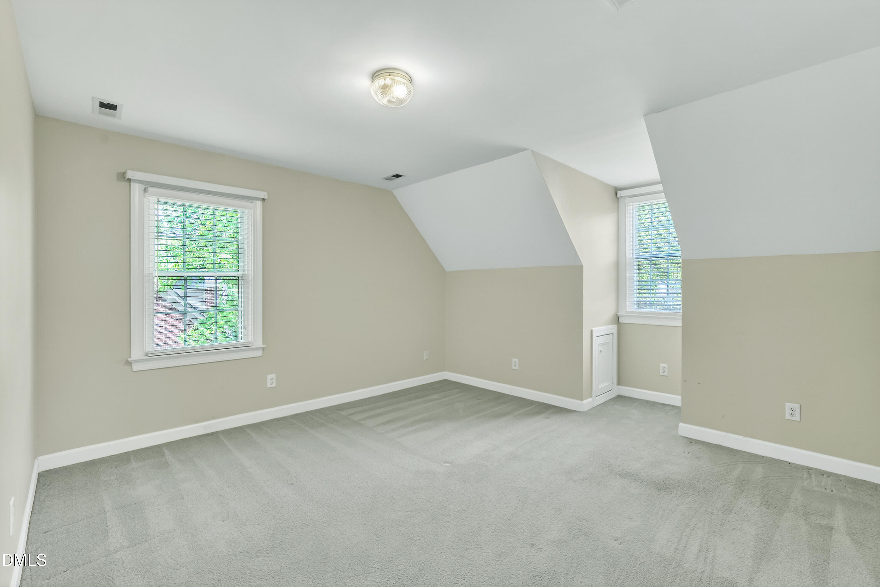 101 Sandy Hook Way Cary, NC 27513 - Photo 34 of 40 an empty room with windows