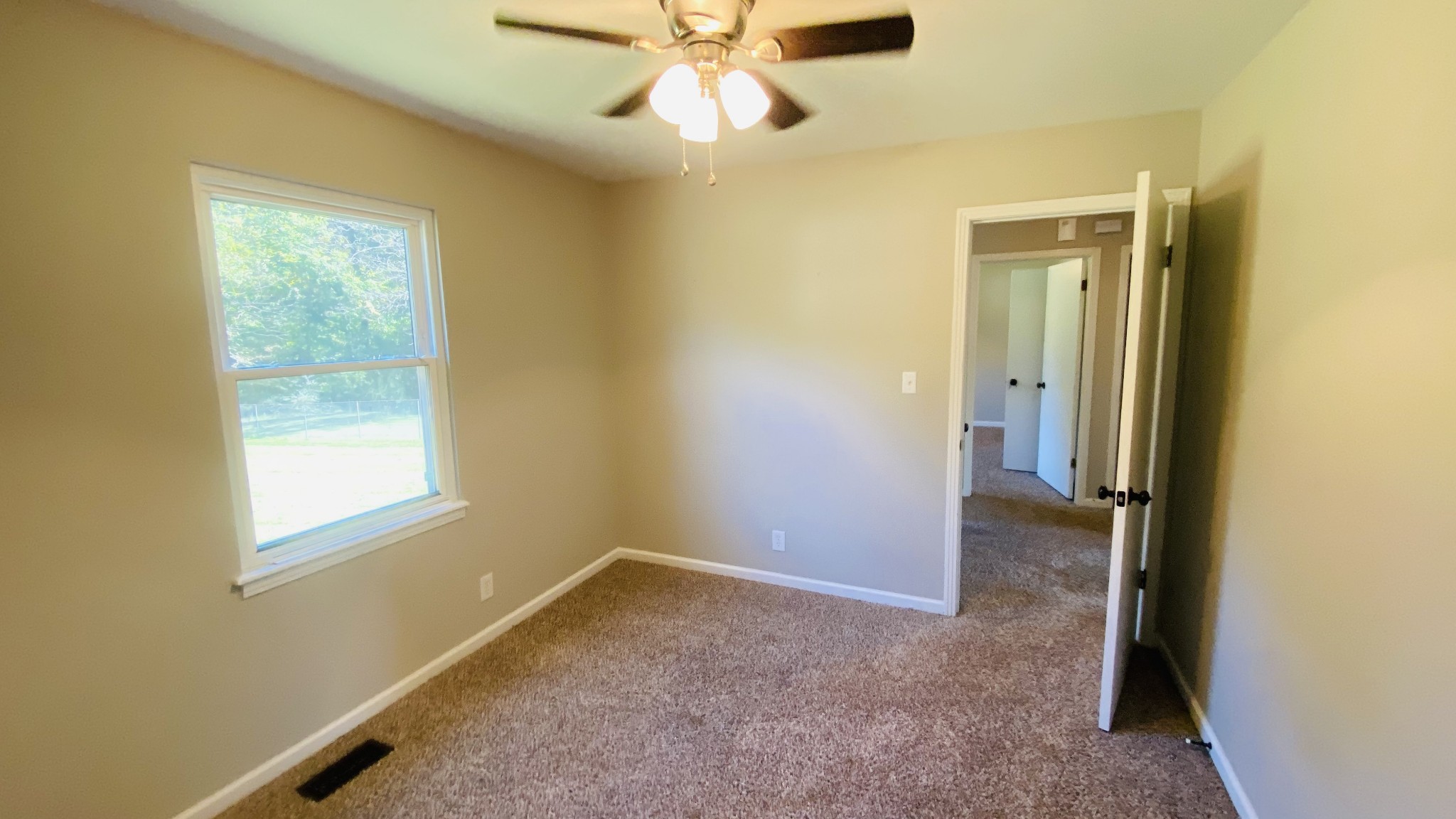 2467 Whitfield Road Clarksville, TN 37040 - Photo 13 of 17