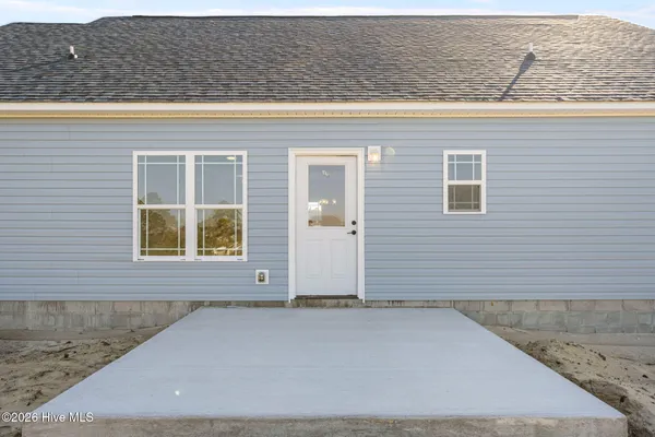 $319,000 | 128 Ida Whaley Drive, Beulaville, NC 28518