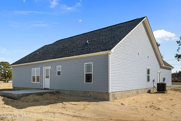 $319,000 | 128 Ida Whaley Drive, Beulaville, NC 28518