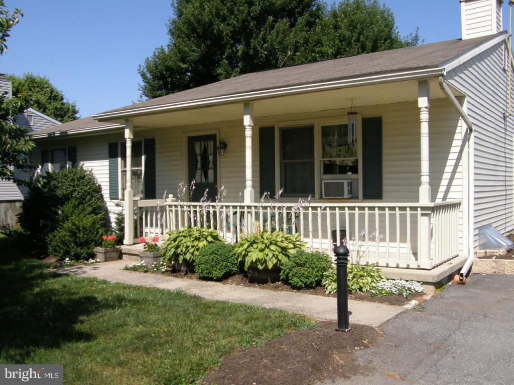 463 West Ridge Road Elizabethtown, PA 17022 - Photo 2 of 21