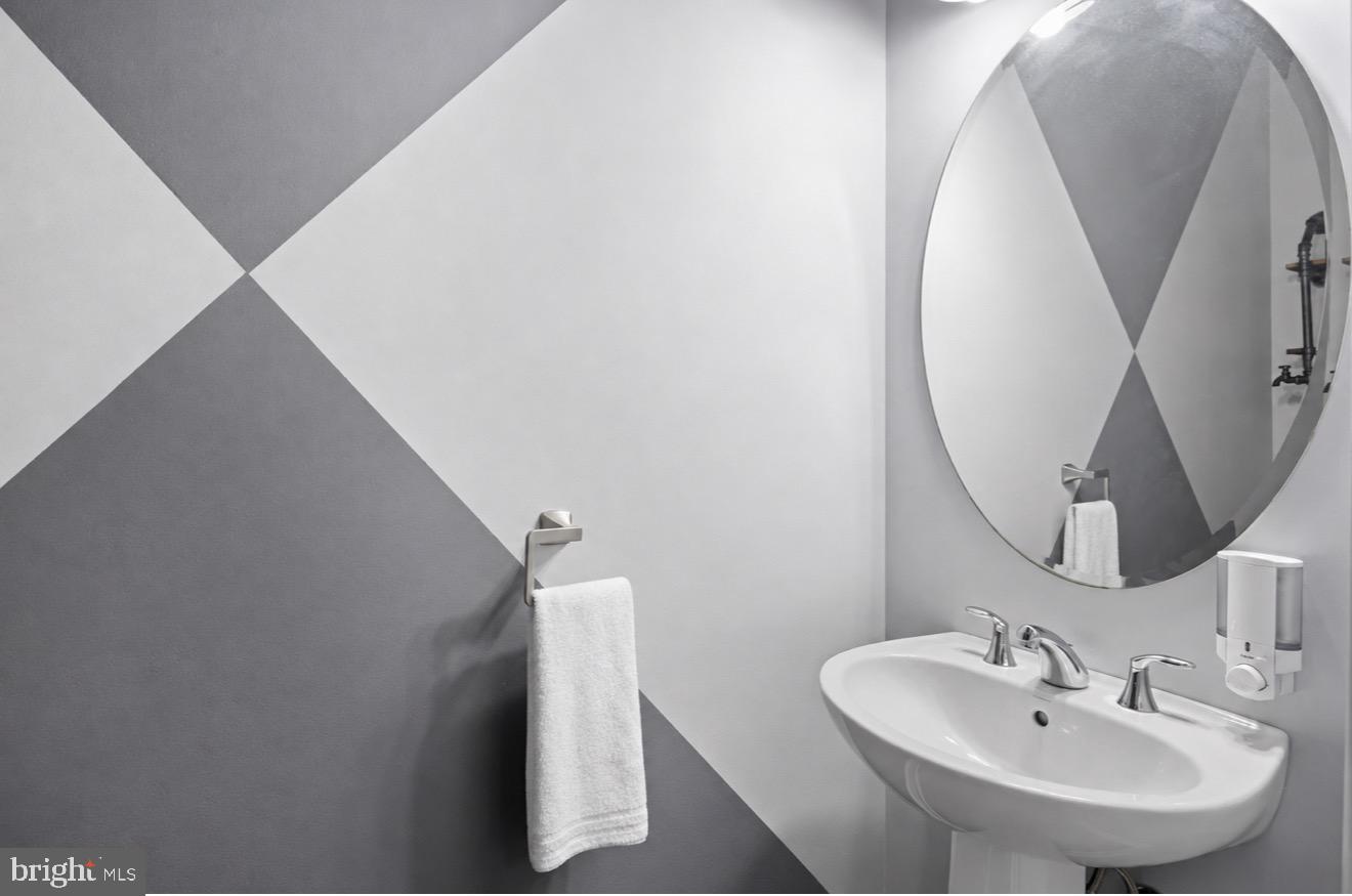 103 Murray Lane Media, PA 19063 - Photo 14 of 31 Chic geometric bathroom design.
