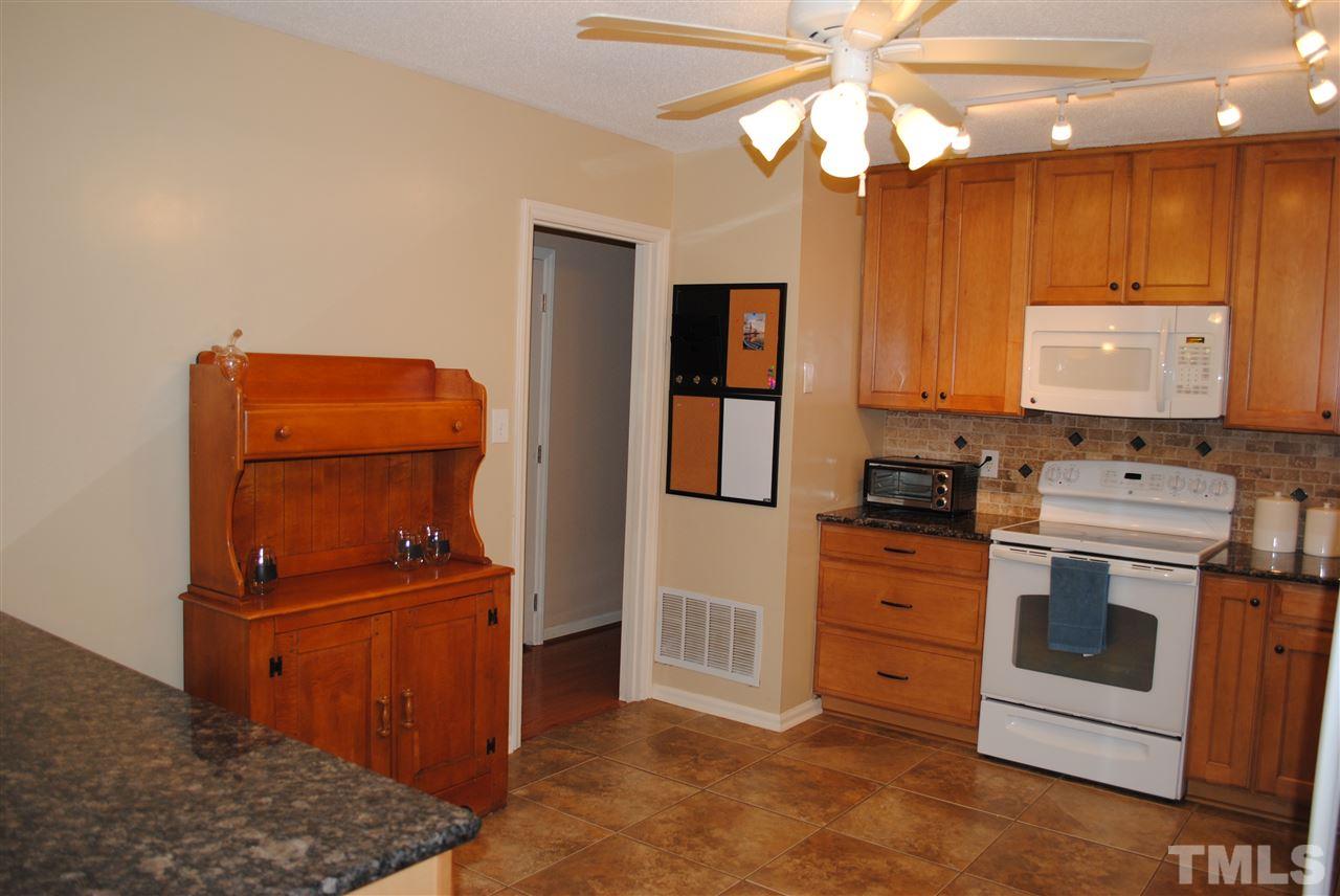 7604 Fiesta Way Raleigh, NC 27615 - Photo 4 of 25