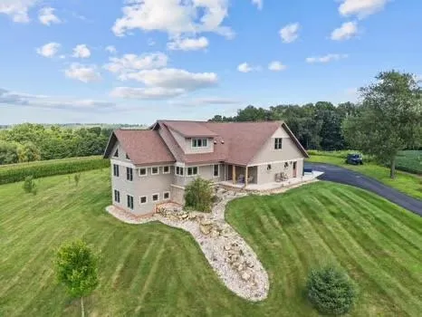 $975,000 | 16195 # 2 Coy, Viola, WI 54664