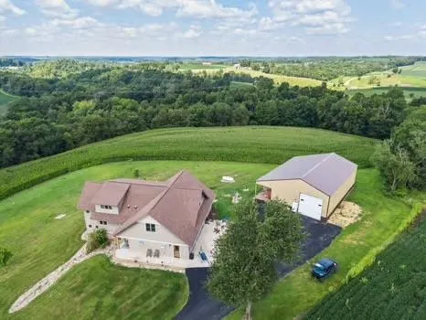 $975,000 | 16195 # 2 Coy, Viola, WI 54664
