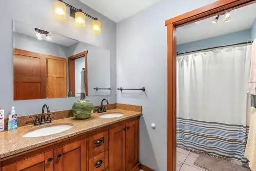 $975,000 | 16195 # 2 Coy, Viola, WI 54664