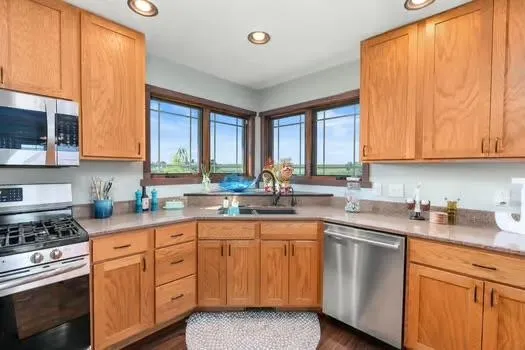 $975,000 | 16195 # 2 Coy, Viola, WI 54664