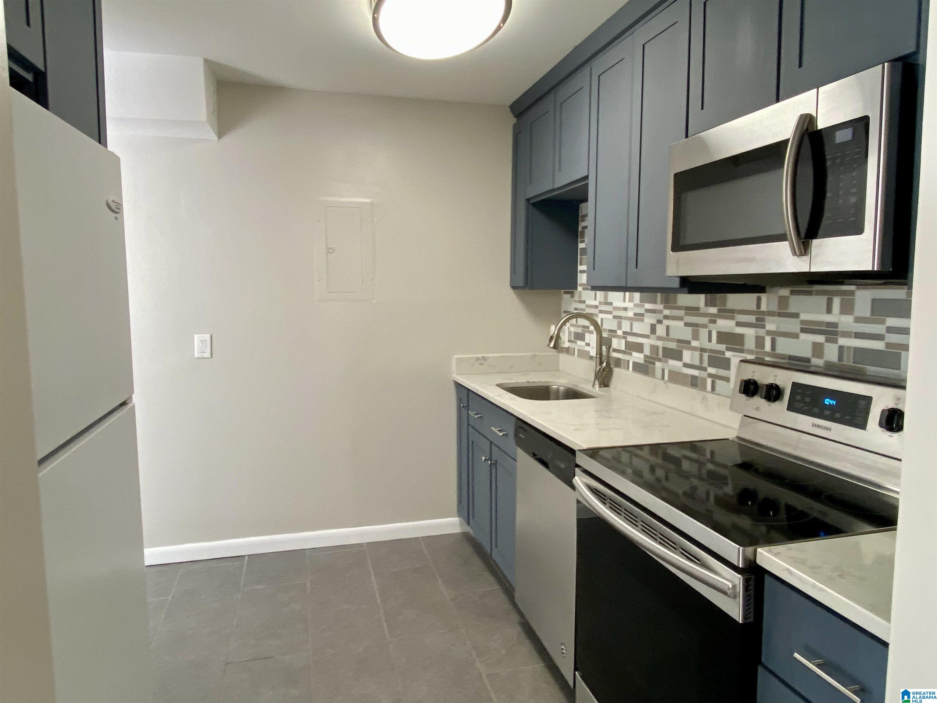 3350 South Altamont Road, Unit E15 Birmingham, AL 35213 - Photo 9 of 13