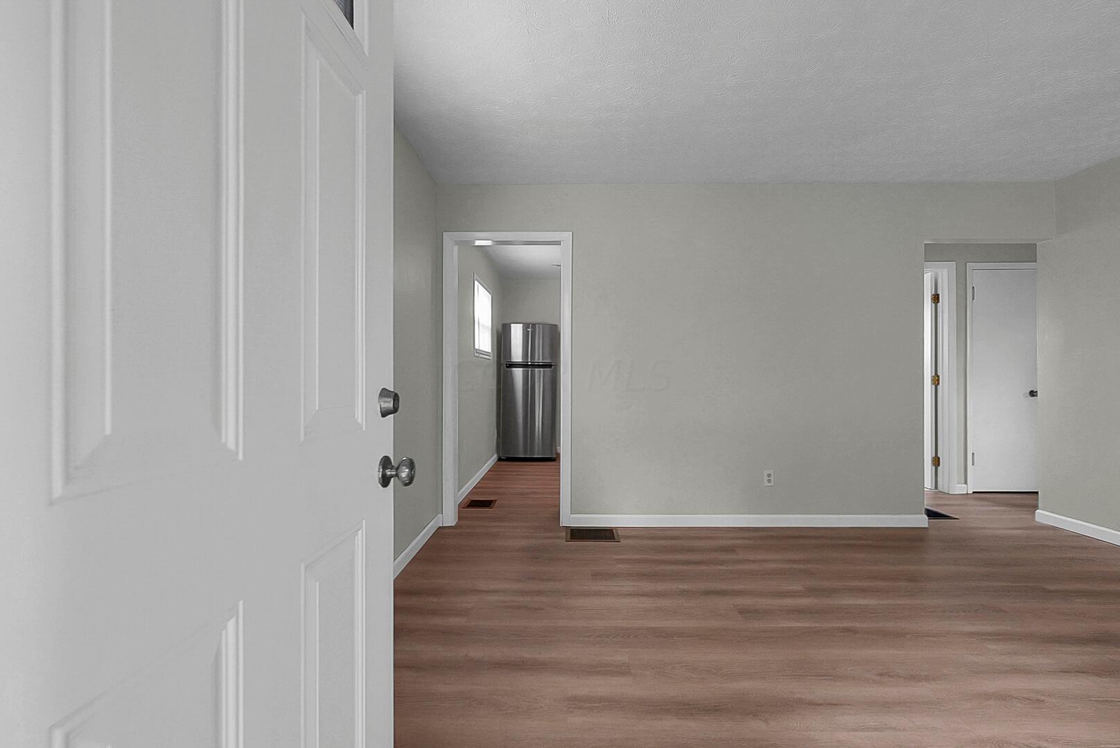 2633 Audubon Road Columbus, OH 43211 - Photo 6 of 27 NEW NEW NEW! Floors! Paint! Doors!