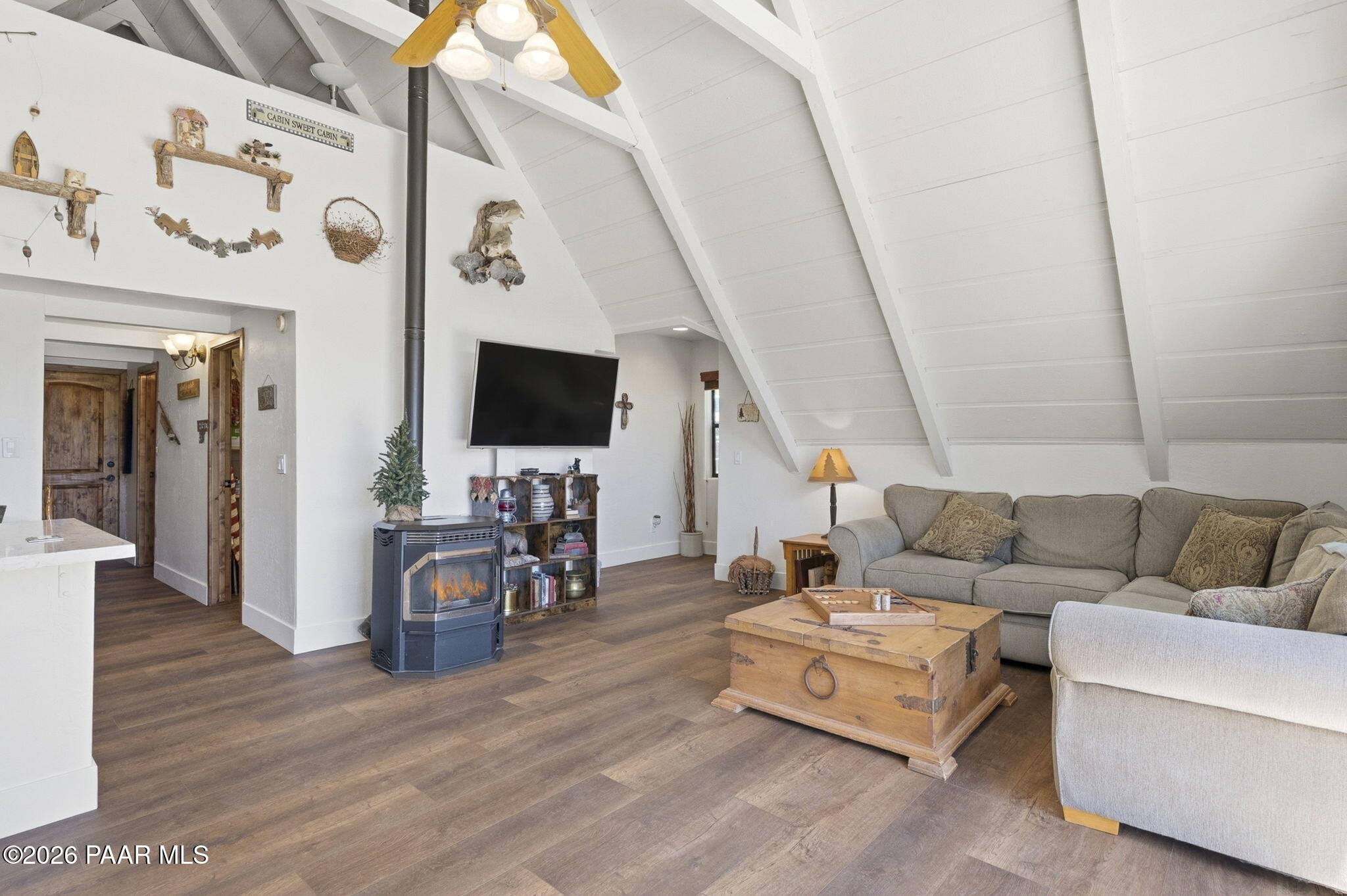 4690 South Minnie Mine Road Prescott, AZ 86303 - Photo 5 of 49 10-Living Room