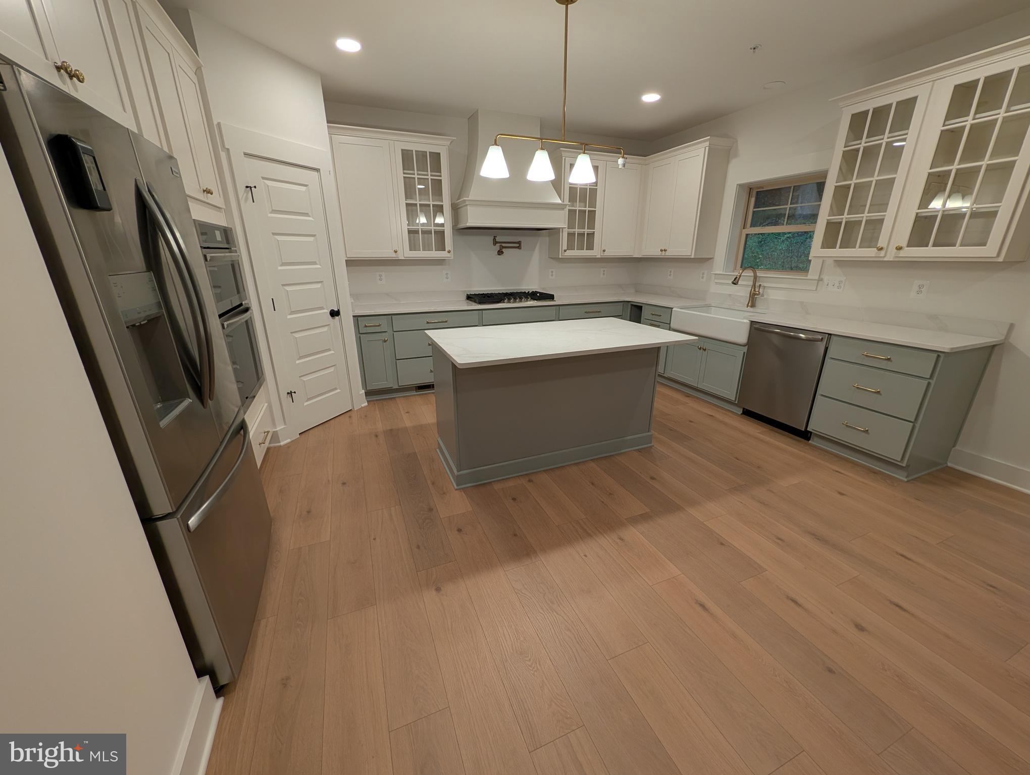 1490 Thurston Road Dickerson, MD 20842 - Photo 2 of 20 Gourmet kitchen