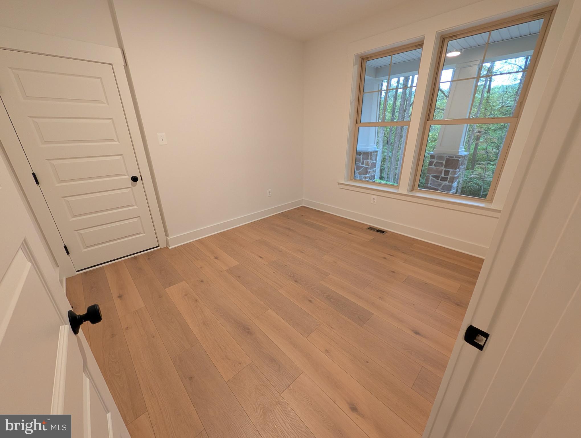 1490 Thurston Road Dickerson, MD 20842 - Photo 5 of 20 Main floor flex room.
