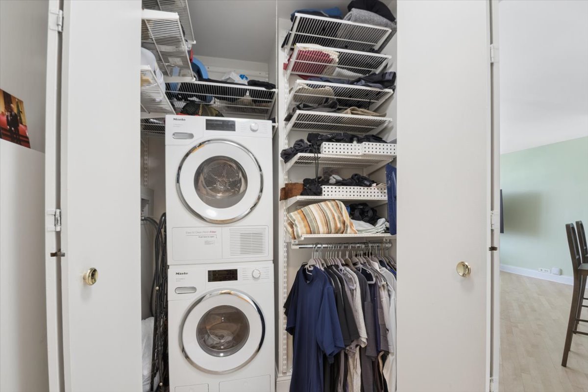 5415 North Sheridan Road, Unit 3407 Chicago, IL 60640 - Photo 21 of 27 Gallery Image 21