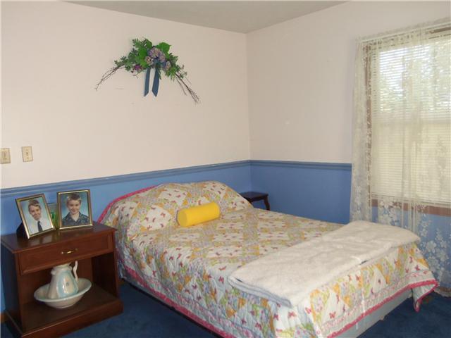 1215 Layton Road Anderson, IN 46011 - Photo 10 of 18 Gallery Image 10
