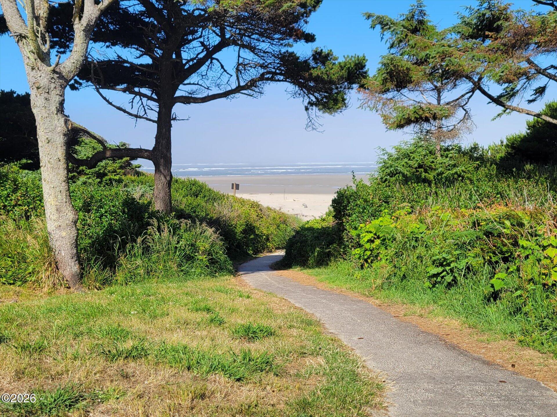 230 Southwest Cedar Street Waldport, OR 97394 - Photo 47 of 50