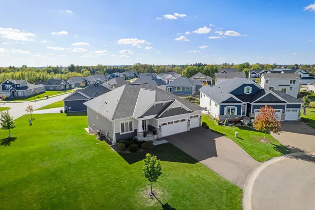 $615,000 | 10706 28th Court Northeast, St. Michael, MN 55376