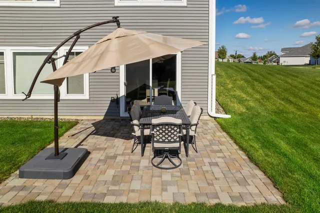 $615,000 | 10706 28th Court Northeast, St. Michael, MN 55376