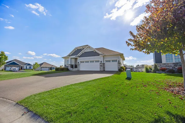 $615,000 | 10706 28th Court Northeast, St. Michael, MN 55376