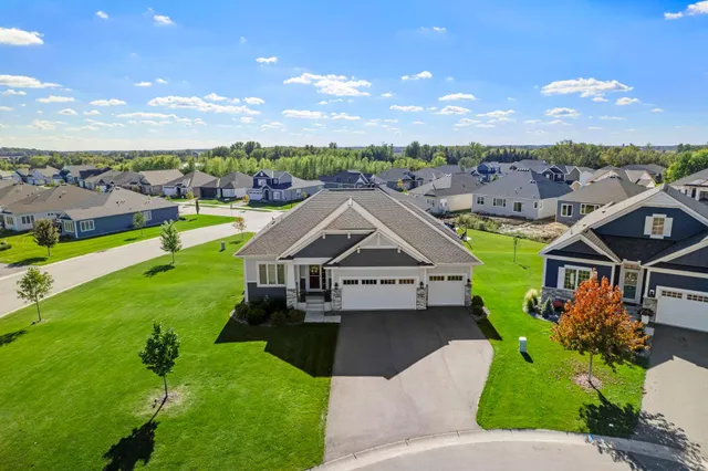 $615,000 | 10706 28th Court Northeast, St. Michael, MN 55376