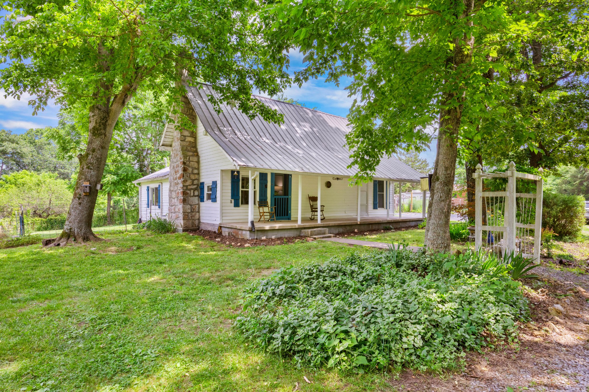 379 Gunson Ridge Road Cumberland City, TN 37050 - Photo 1 of 26 Gallery Image 1