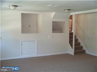 10 Overton Road Hamilton Square, NJ 08690 - Photo 6 of 10 Family Room