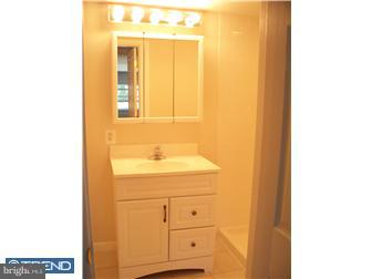 10 Overton Road Hamilton Square, NJ 08690 - Photo 8 of 10 Bathroom