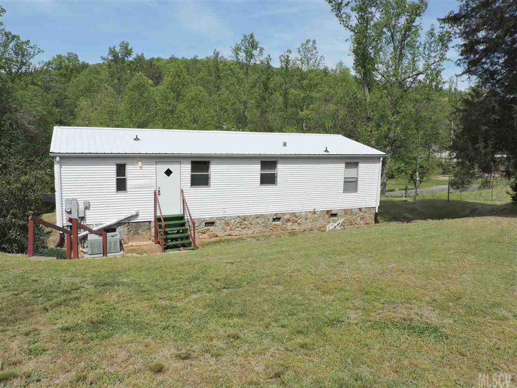2579 Grant Road Hudson, NC 28638 - Photo 6 of 19 Gallery Image 6
