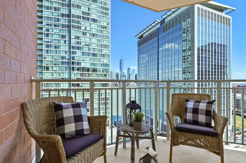 $1,410,000 | 20 2nd Street, Unit 1909X, Jersey City, NJ 07302