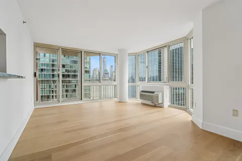 $1,410,000 | 20 2nd Street, Unit 1909X, Jersey City, NJ 07302