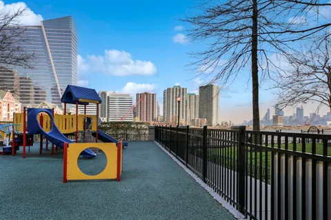 $1,410,000 | 20 2nd Street, Unit 1909X, Jersey City, NJ 07302