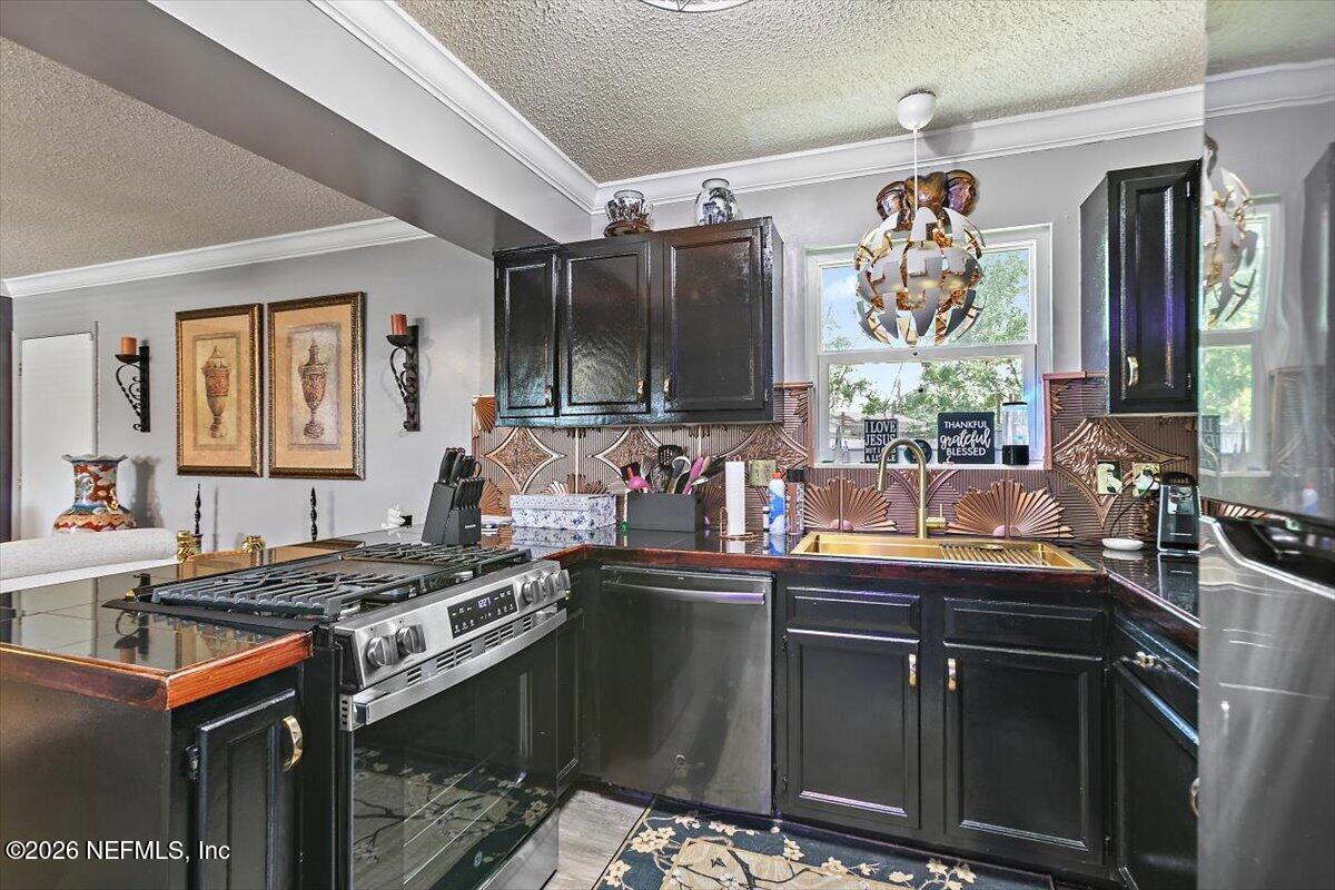 07-Kitchen