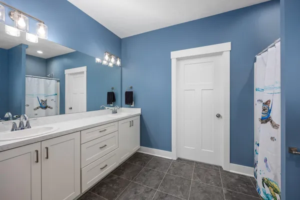 $784,900 | 8106 Shenandoah Lane, Howard City, MI 49329