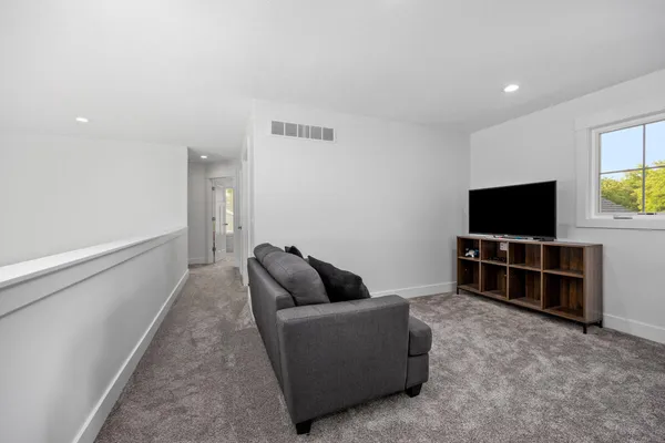 $784,900 | 8106 Shenandoah Lane, Howard City, MI 49329