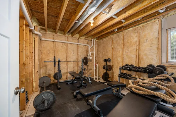 $784,900 | 8106 Shenandoah Lane, Howard City, MI 49329