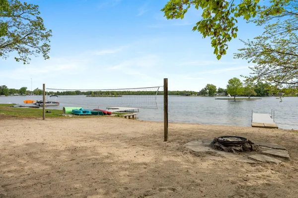 $784,900 | 8106 Shenandoah Lane, Howard City, MI 49329