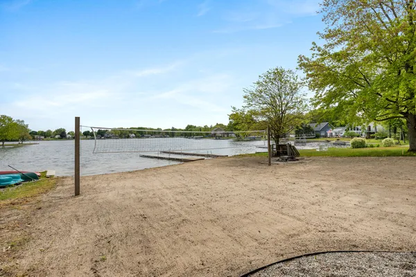 $784,900 | 8106 Shenandoah Lane, Howard City, MI 49329