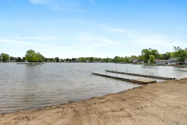 $784,900 | 8106 Shenandoah Lane, Howard City, MI 49329