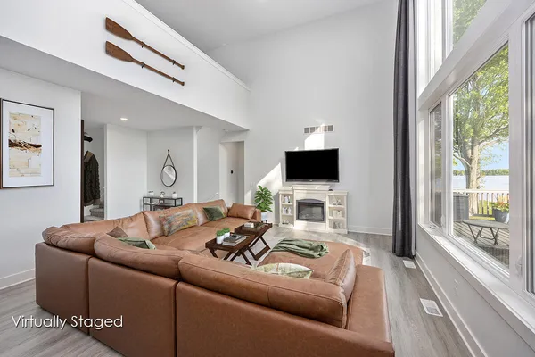 $784,900 | 8106 Shenandoah Lane, Howard City, MI 49329