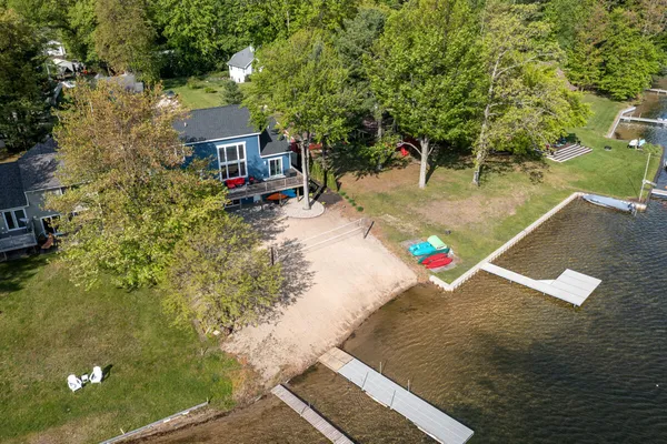 $784,900 | 8106 Shenandoah Lane, Howard City, MI 49329