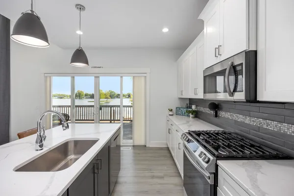 $784,900 | 8106 Shenandoah Lane, Howard City, MI 49329