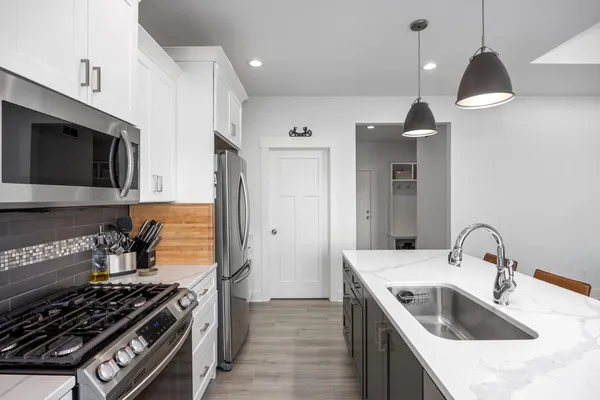 $784,900 | 8106 Shenandoah Lane, Howard City, MI 49329