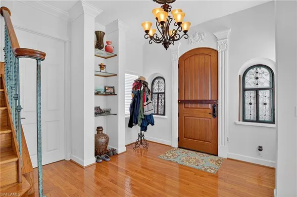 a view of front door with entryway