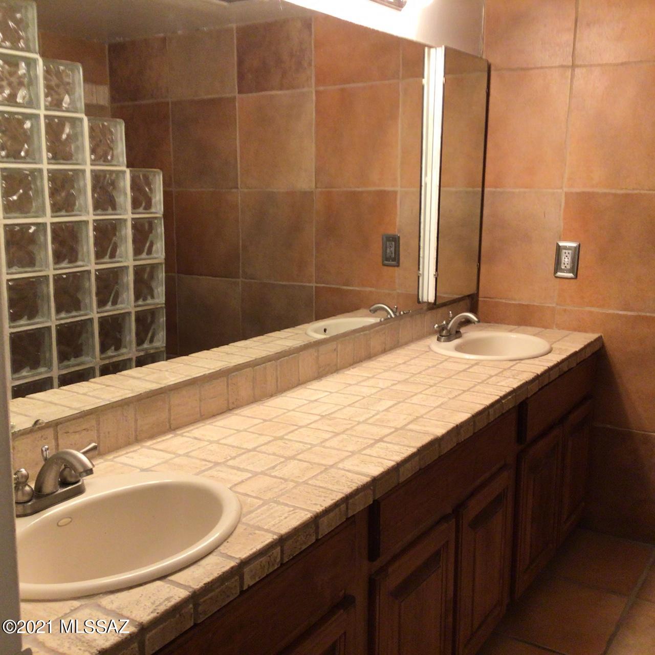 263 West View Point Drive, Unit 22 Nogales, AZ 85621 - Photo 6 of 14