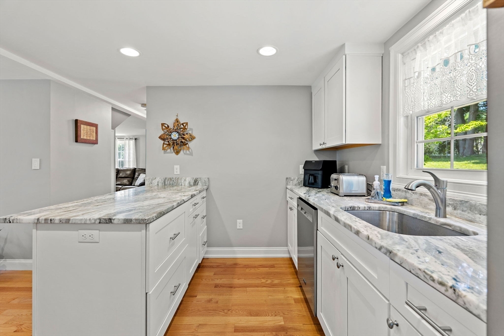 106 Conant Street Danvers, MA 01923 - Photo 11 of 30