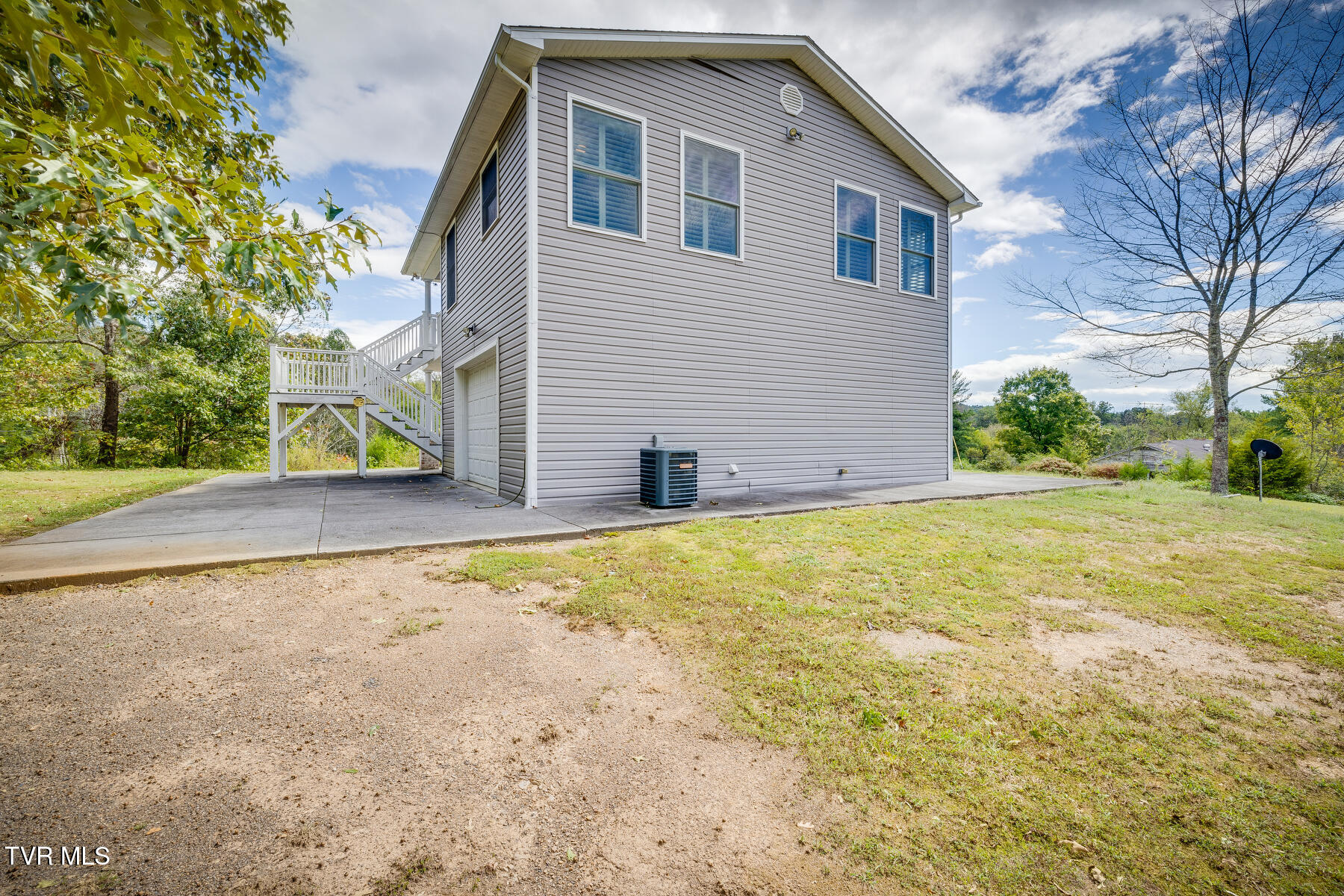 6245 Baileyton Road Greeneville, TN 37745 - Photo 36 of 41 020