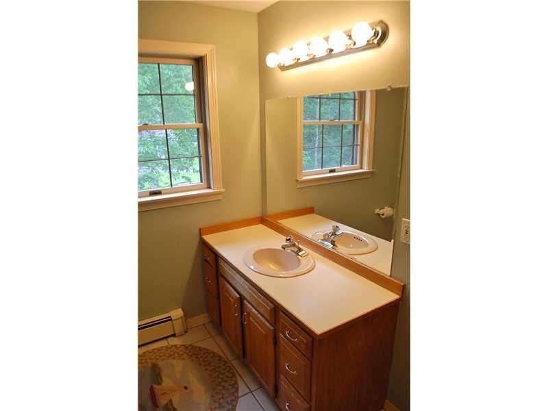 33 Overset Road Portland, ME 04103 - Photo 21 of 35 Bathroom.