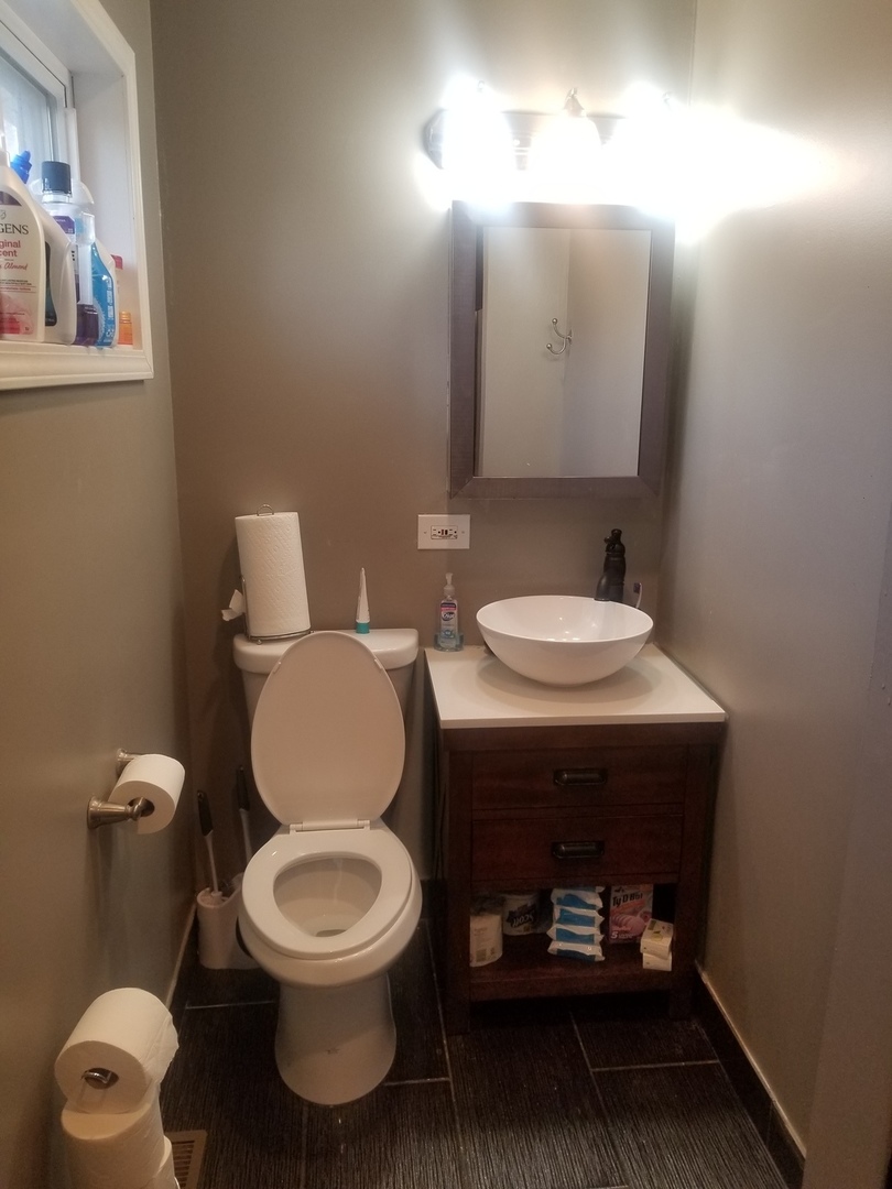 18906 Kings Road Homewood, IL 60430 - Photo 11 of 17